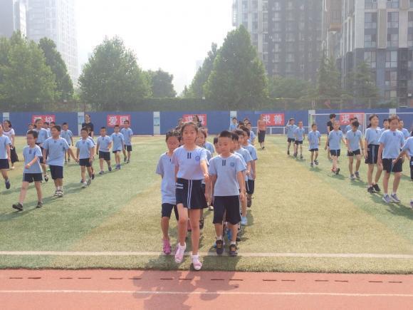 china-escuelas-futbol-gimnasia-andes China quiere dominar el fútbol mundial en 30 años