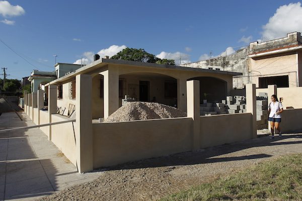 cuba-casa-construccion-jlbanos-ips-600x400 Cuba: se mantiene el problema de acceso a la vivienda