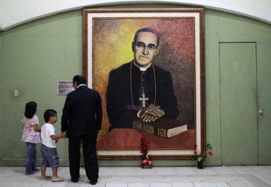 e-lsalvador-arzobispo-oscar-romero La Ley de Amnistía en El Salvador es inconstitucional