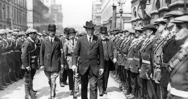 edward-carson-ulster-voluntarios-1914-600x319 Una pinta de cerveza para pensarlo: ¿Qué quieren decir con eso de “unionistas”?