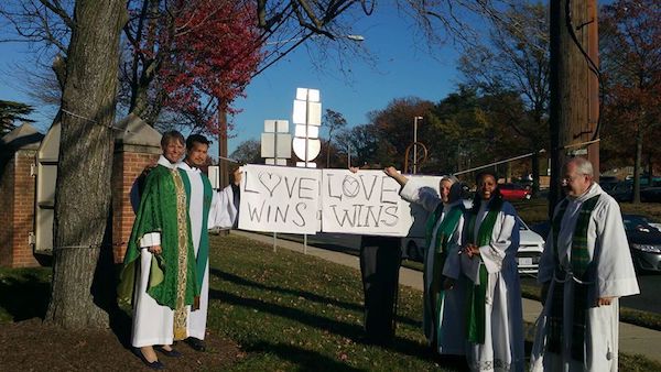 eeuu-iglesia-episcopal-racismo Iglesia episcopal hispana víctima de vandalismo racista pro Trump