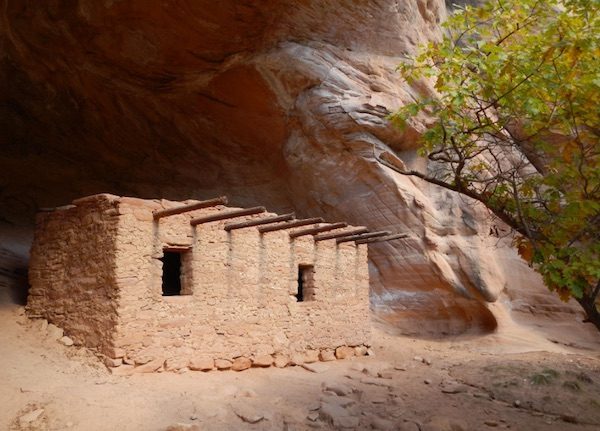 eeuu-navajo-orejas-oso-casa-600x431 Obama declara monumento nacional territorio sagrado de los Navajo