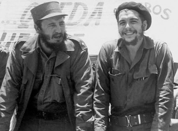 fidel-castro_che-guevara-600x443 Fidel y el Che: dos políticas