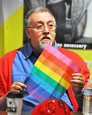 gilbert-baker-arcoiris Muere Gilbert Baker, inventor de la bandera arco iris