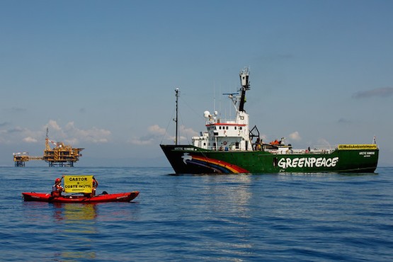 greenpeace-Arctic-Sunrise-castor España gasta los recortes sociales en apoyar industrias sucias