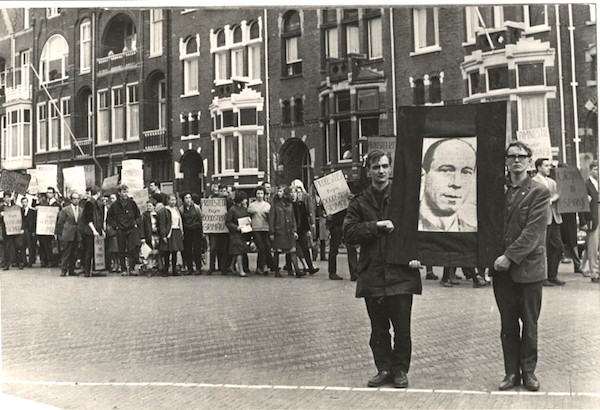 grimau-amsterdam-protestas-1963 Julián Grimau: antifascistas asesinados