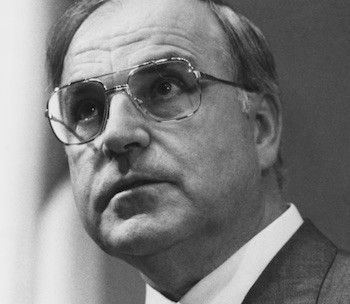 helmut-kohl-bn Helmut Kohl se comprometió con los gitanos