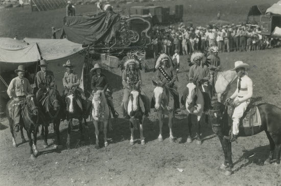 indios-americanos-Horseback Nueva York: exposiciones en el Museo Metropolitan y galerías