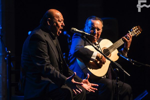 javier-fergo_cepero-y-moneo-homenaje-bonald_-600x400 Crónicas del XXI Festival Flamenco de Jerez (2)