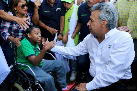 lenin-moreno-discapacitados Lenín Moreno asume con compromiso social la presidencia de Ecuador