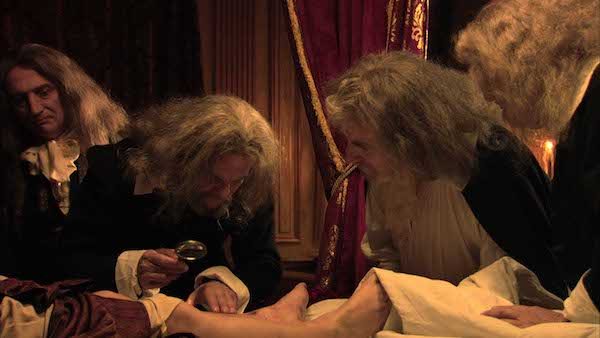 louis-xiv-escena-medicos-600x338 Estreno en Francia: La muerte de Louis XIV, de Albert Serra