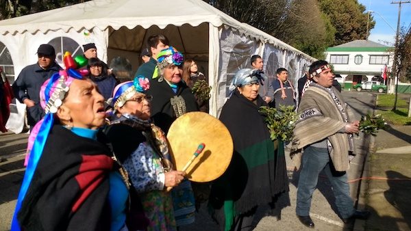 mapuches-lonko-machi-vilcun-mconcha-ips-600x338 Bachelet pide perdón a los mapuches en nombre de Chile