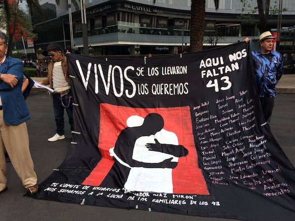 mexico-ayotzinapa-3-cartel-600x450 Ayotzinapa: tres largos años sin saber la verdad