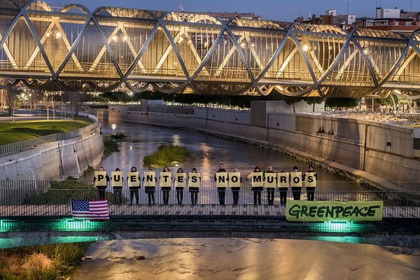 puentes-no-muros-madrid-rio Greenpeace pide puentes y no muros para un futuro verde y en paz