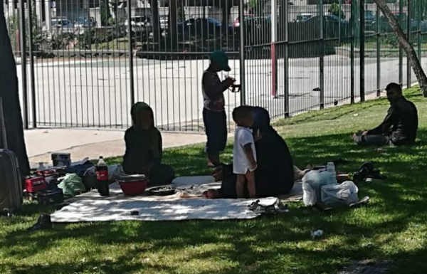 refugiados-en-madrid-600x385 Casi un centenar de sirios acampan en Madrid