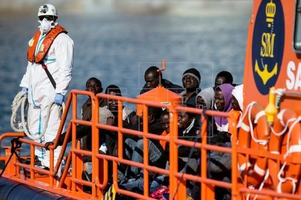 salvamento-maritimo-malaga-inmigrantes-600x400 Periodismo en España: censura sobre la llegada de inmigrantes