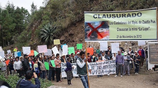 sony-dsc Indígenas mexicanos: Poblanos en defensa de su tierra