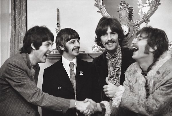 the_beatles-sgt_pepper-bbc-1967-600x406 Beatles: edición especial 50 aniversario Sgt. Pepper