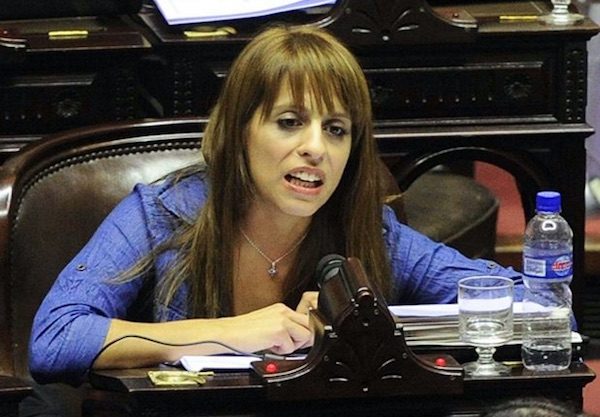 victoria-donda-diputada-argentina-600x417 Argentina: en 2019 habrá paridad electoral