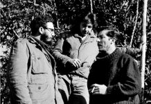 Fidel y Raúl Castro entrevistados por Enrique Meneses en Sierra Maestra