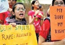 Mujeres protestan en la India por violaciones