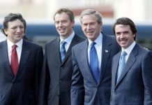 Barroso, Blair, Bush y Aznar en la foto de las Azores
