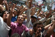 Manifestantes en Yemen