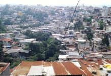 El barrio La Limonada, en la zona 5 de la capital guatemalteca es una muestra de la pobreza y desigualdad que persiste en América Latina. Crédito: Danilo Valladares