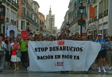 Manifestación en Málaga, España, contra los desahucios de personas en precario.