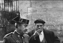 Luis Buñuel en el set de rodaje de Tristana en Toledo 1969 (c) Mary Ellen Mark