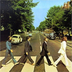 Beatles-Abbey-Road-dcha_300 Medio siglo después «Abbey Road» de los Beatles vuelve a encabezar las listas de éxitos