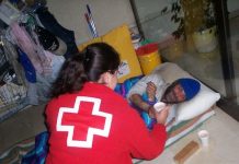 Cruz Roja mantiene una línea de trabajo permanente con personas sin techo