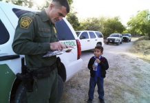 Alejandro en la frontera con Texas. JWhitney