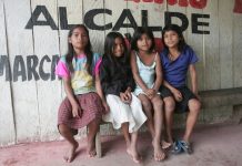 En algunos lugares del mundo, el acceso a la educación de las niñas sigue siendo una proeza, como sucede en la selva amazónica de Perú. Crédito: Milagros Salazar /IPS