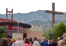 Inauguración de la campana de la Iglesia Bautista 'La Trinitat' de Dénia. (C) Manuel López