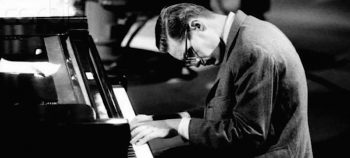 bill-evans-al-piano-350x158 A la música del siglo XX (antes de Elvis Presley)