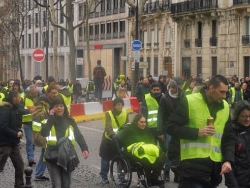 gilets-jaunes-manif-paris Gillets Jaunes: Macron escribe pero no  escucha