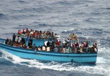 Migrantes navegando por el Mediterráneo, por UNHCR-L.Boldrini