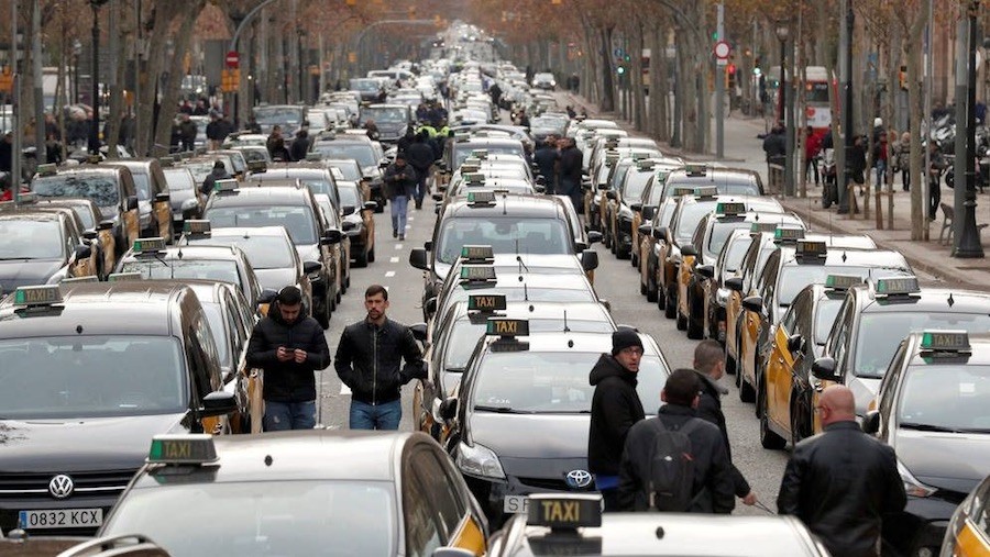 taxistas-huelga-barcelona-2019-01-21 Madrid y Barcelona sin taxi por la huelga contra Uber