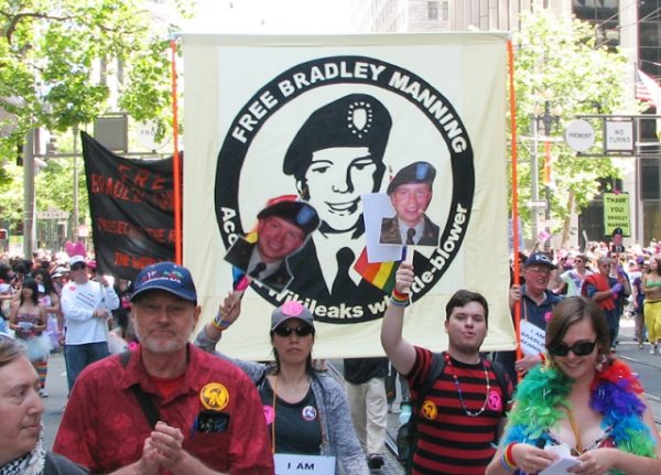 bradley-manning-pride002_5877396909-600x431 Chelsea Manning, encarcelada de nuevo