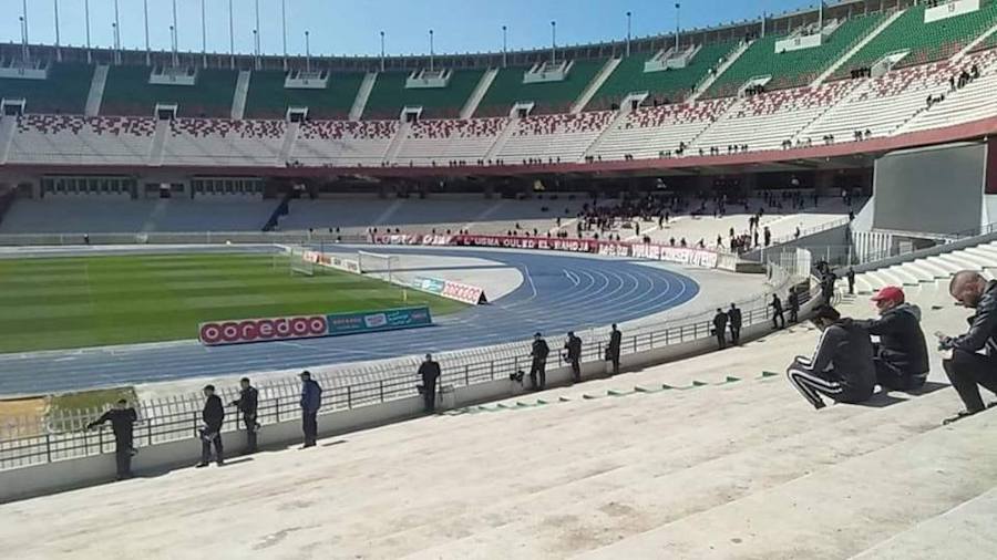 gradas-vacias-derbi-argelino-mca-y-usma Boicot de público en el derbi futbolístico de la capital de Argelia