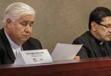 Rogelio Cabrera (izq) y Alfonso G.Miranda en la presentación del informe