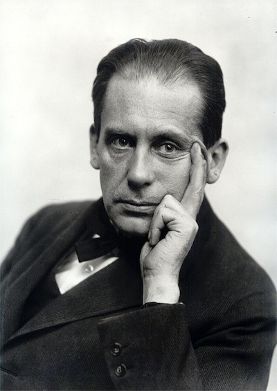 walter-gropius-1919 El Siglo Bauhaus