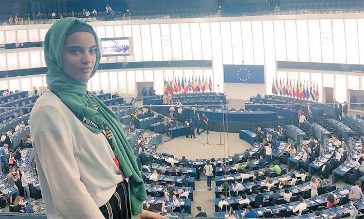 yasmine-ouirhrane-eye2018-estrasburgo Una estudiante italiana premiada en Europa, objeto de islamofobia