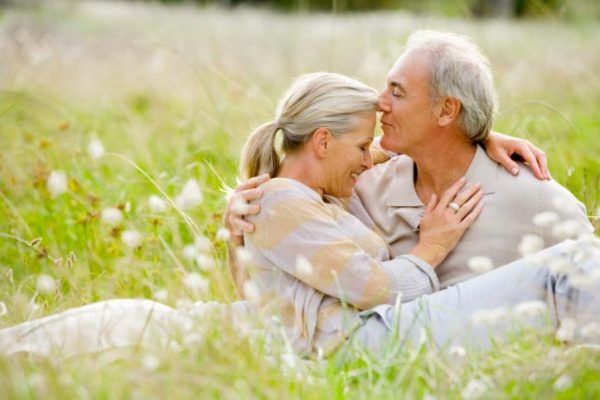 ancianos-600x400 Sexo para el corazón: una receta llena de hormonas