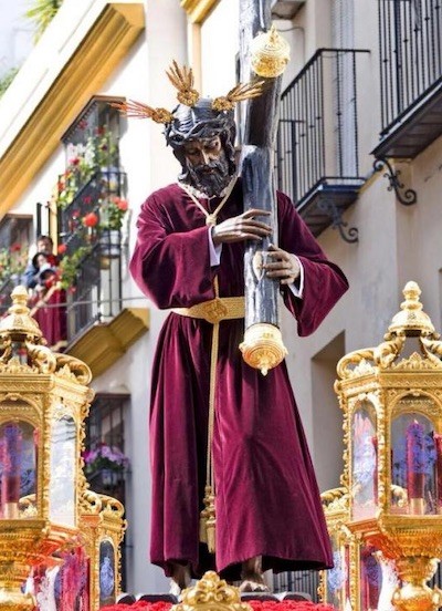 cristo-de-los-gitanos-sevilla Este año el Señor de los Gitanos saldrá en procesión con la túnica bordada de oro