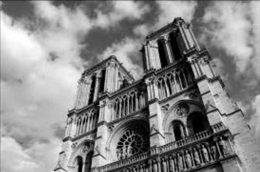 notre-dame-byn "Notre Dame" debería renacer como "Notre Mère"