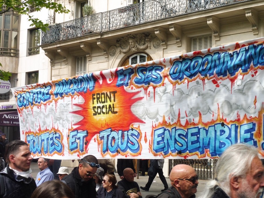 paris-1may2019-pancarta-frente-social Francia: de la violencia policial al proceso de Orange