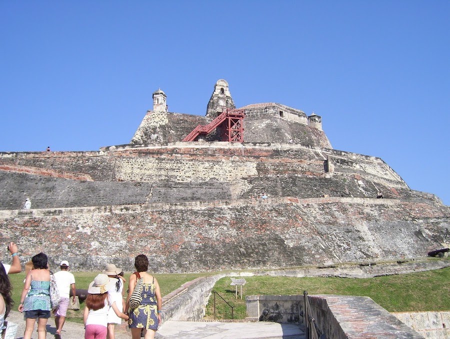 cartagena-de-indias-fortaleza Cartagena de Indias: la ciudad amurallada que enamora con su estilo colonial y playas