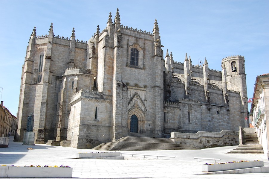 catedral-guarda-fachada-norte Guarda, la ciudad de las cinco efes